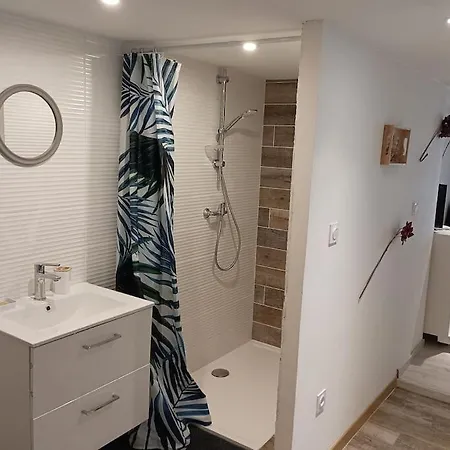 Chez Remi Apartment